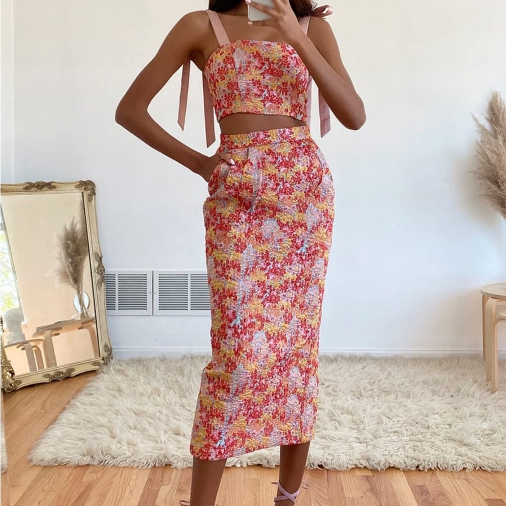 Lulu’s two-piece midi dress